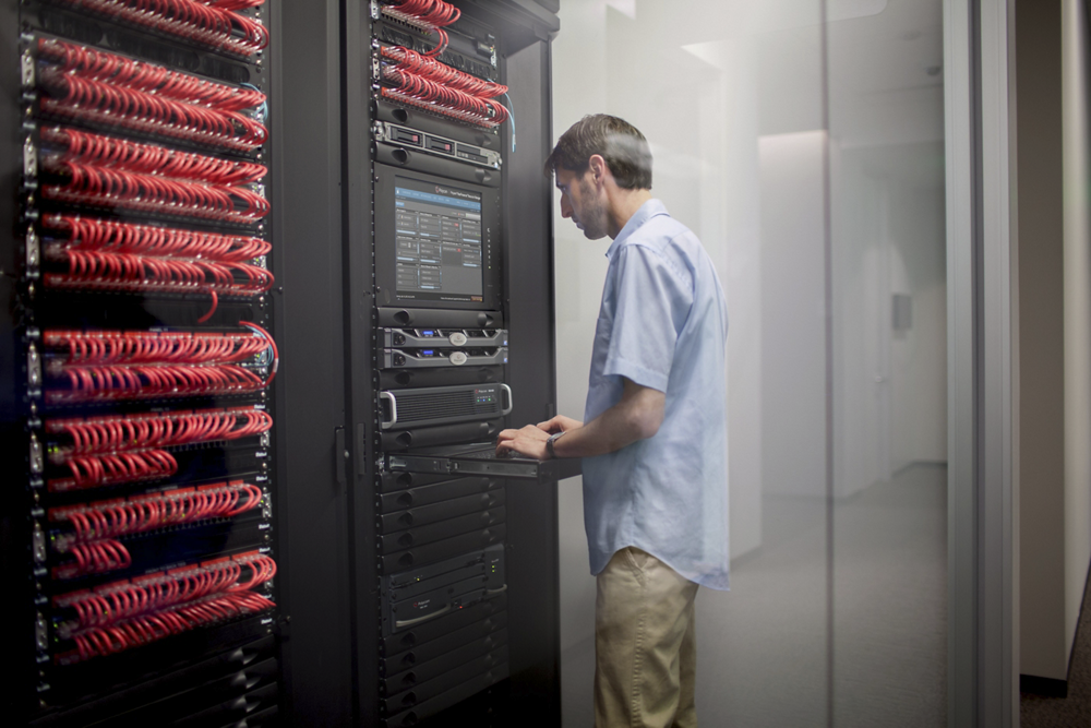 REALPRESENCE DISTRIBUTED MEDIA APPLICATION (DMA)